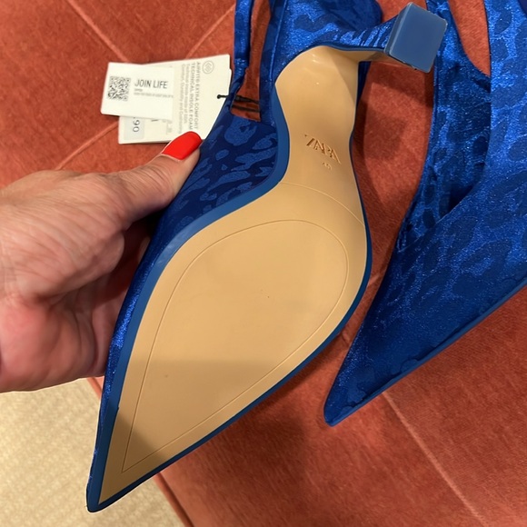 Zara pumps in Royal Blue Satin cheetah  print unworn, New with tags - Picture 2 of 8
